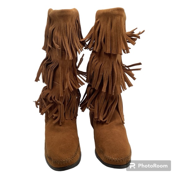 {Minnetonka} Three Fringe Mocassin - Picture 2 of 8